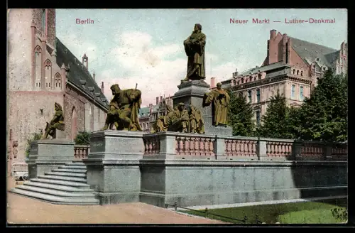 AK Berlin, Neuer Markt, Luther-Denkmal