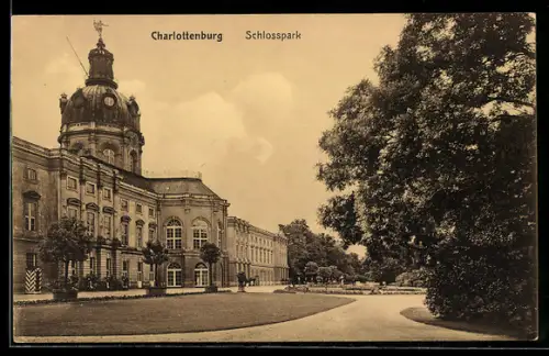 AK Berlin-Charlottenburg, Schlosspark mit Schloss Charlottenburg