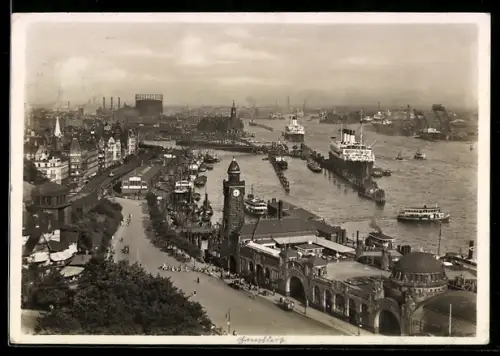 AK Hamburg, Hafen-Panorama mit Strassenpartie