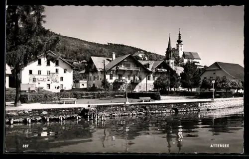 AK Attersee /Salzkammergut, Seepromenade mit Kirche