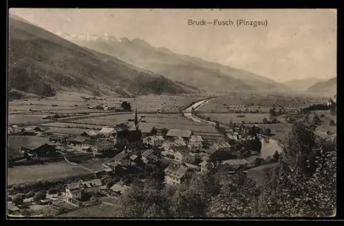 AK Bruck-Fusch /Pinzgau, Ortsansicht mit Kirche und Salzachfluss