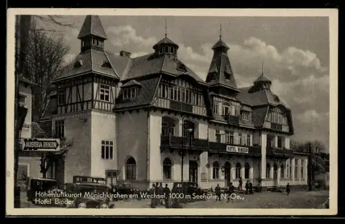 AK Mönichkirchen am Wechsel, Hotel Binder mit parkenden Automobilen, Schild Austria Benzin