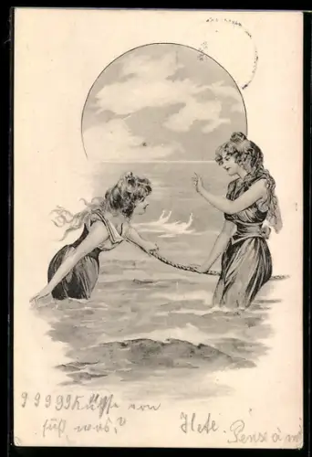 AK Badeanzug, zwei junge Frauen spielen im Wasser