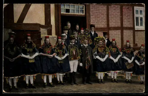AK Schwälmer Hochzeitsgesellschaft in Tracht