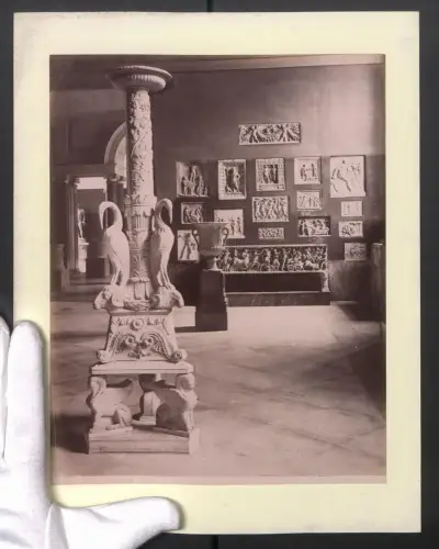 Fotografie unbekannter Fotograf, Ansicht Napoli, Museo di Napoli, Grossformat 24 x 31cm