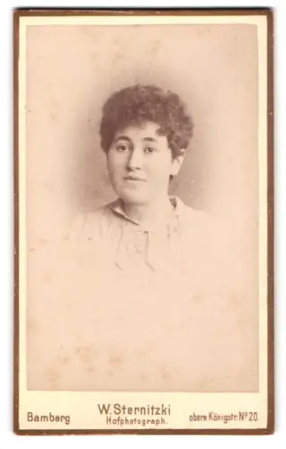 Fotografie W. Sternitzki, Bamberg, obere Königstr. 20, Porträt einer Frau