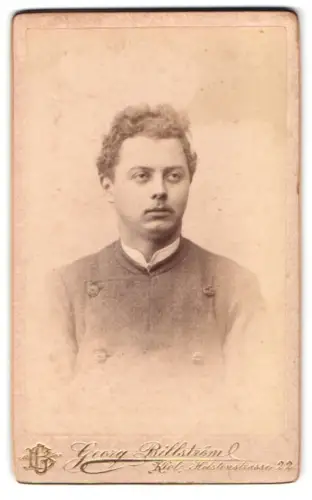 Fotografie Georg Billström, Kiel, Holstenstrasse 22, Porträt eines jungen Mannes