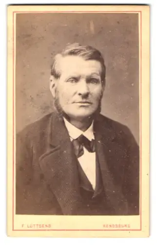 Fotografie F. Lüttgens, Rendsburg, Neue Wallstrasse 15, Porträt eines Mannes