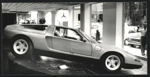 Fotografie Ansicht Salzburg, Bürgerspitalplatz 1, Auto Mercedes Benz C-111, Versuchsträger für Wankel & Turbomotoren