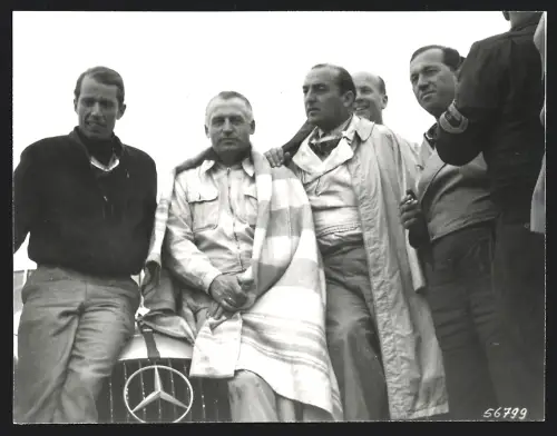 Fotografie Carrera Panamericana, Auto Mercedes Benz 300 SLR W194, Rennfahrer John Fitch & Beifahrer Erwin Grupp u.a.