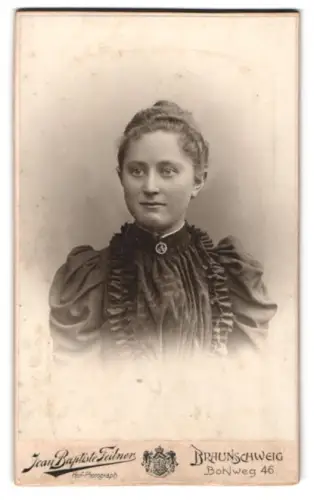 Fotografie Jean Baptiste Feilner, Braunschweig, Bohlweg 46, Porträt einer jungen Frau