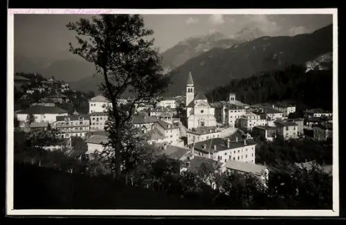 AK Pieve di Cadore, Vista panoramica del paese con montagne sullo sfondo