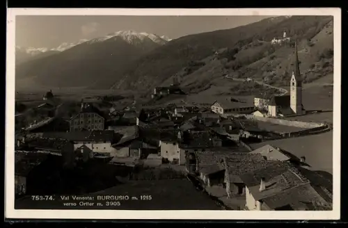 AK Burgusio /Val Venosta, Vista del paese verso il Monte Ortles in Val Venosta