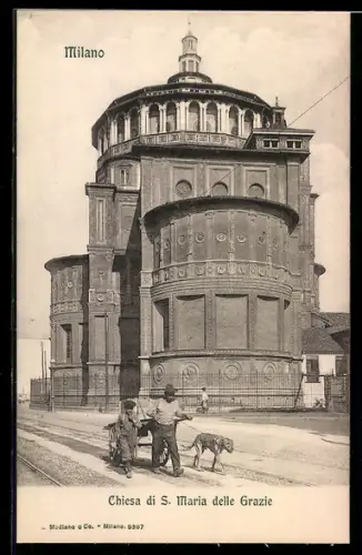 AK Milano, Chiesa di S. Maria delle Grazie con persone e carrozza sullo sfondo