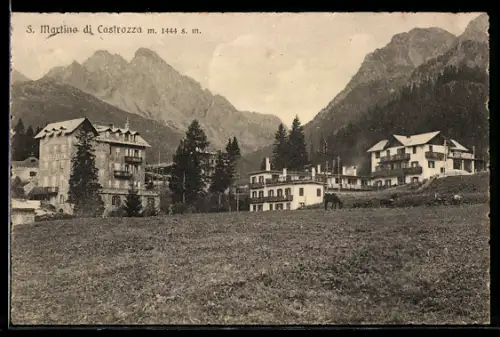 AK S. Martino di Castrozza, Veduta panoramica delle montagne e degli edifici