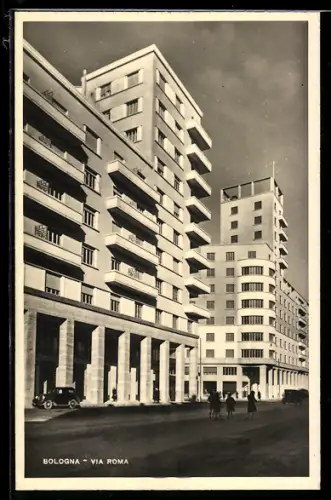 AK Bologna, Via Roma con edifici moderni e auto storica