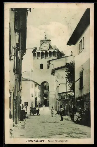 AK Pontassieve, Torre Medioevale e vita quotidiana in strada