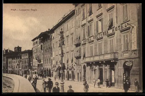 AK Pisa /Lungarno Regio, Vista del Royal Victoria Hotel e passeggiata lungo il fiume