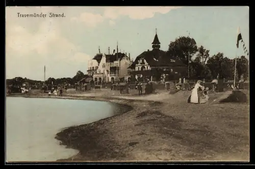 AK Travemünde a.d. Ostsee, Strandszene mit den Kurhäusern
