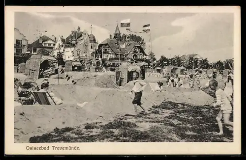 AK Travemünde, Strand mit Badegästen und Strandkörben