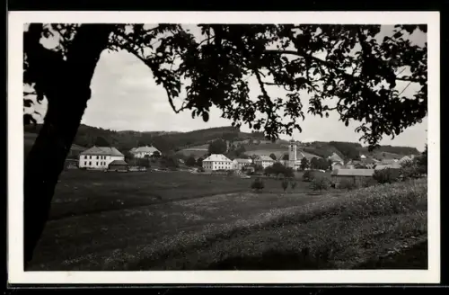 AK Vorderweissenbach, Teilansicht mit Kirche