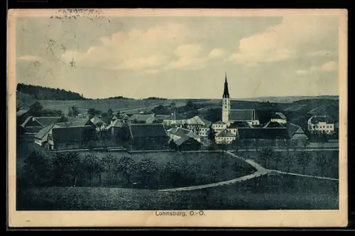 AK Lohnsburg /O.-Ö., Panorama mit Kirche