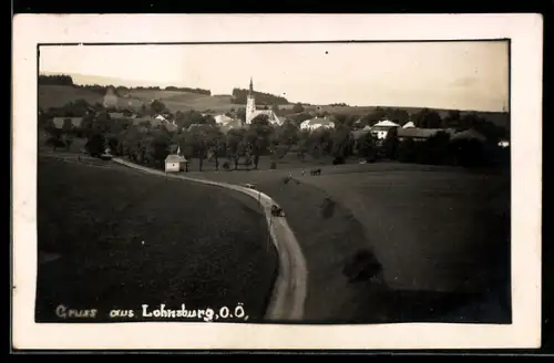 AK Lohnsburg /Ob. Öst., Panorama mit Kirche