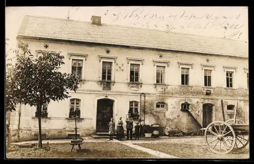 Foto-AK Bretnig, Grosses Haus in der Aussenansicht