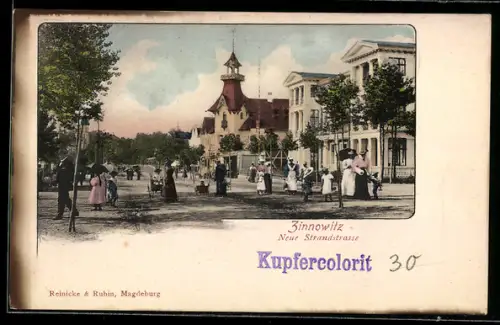 AK Zinnowitz, Neue Strandstrasse mit Passanten