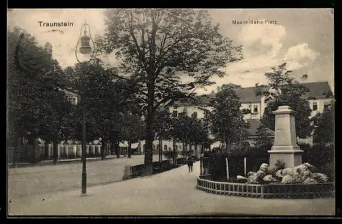 AK Traunstein, Denkmal auf dem Maximiliansplatz