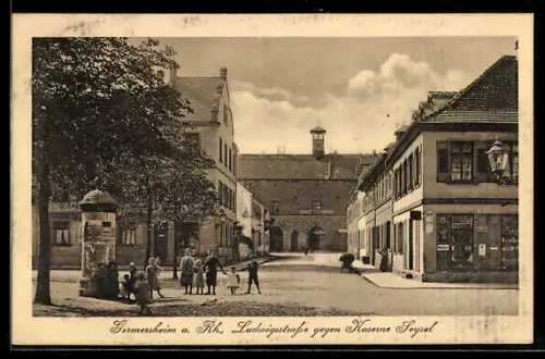 AK Germersheim a. Rh., Ludwigsstrasse mit Lebensmittelgeschäft gegen Kaserne Seysel