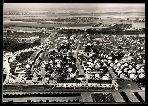 AK Roxheim /Pfalz, Teilansicht mit Strassenpartie, Fliegeraufnahme