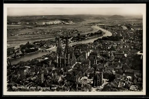 AK Regensburg, Stadtansicht vom Flugzeug aus