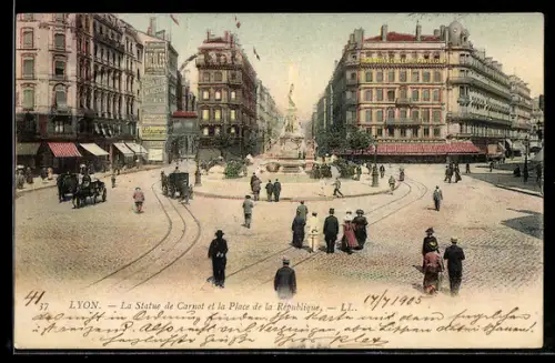 AK Lyon, La Statue de Carnot et la Place de la République