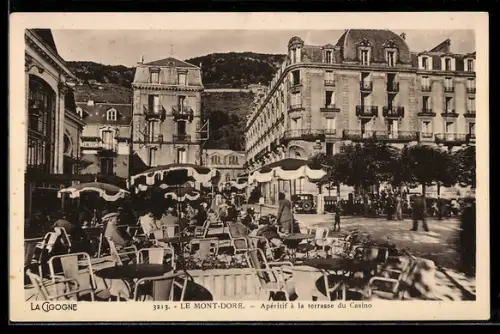 AK Le Mont-Dore, Apéritif à la terrasse du Casino