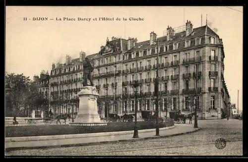 AK Dijon, La Place Darcy et l`Hôtel de la Cloche