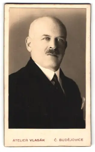 Fotografie Atelier Vlasák, Ceské Budejovice, Masarykovo nám. cís. 2, Porträt eines älteren Herrn