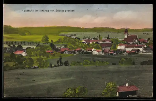 AK Henhart im Innkreis, Panorama mit Kirche von Südost