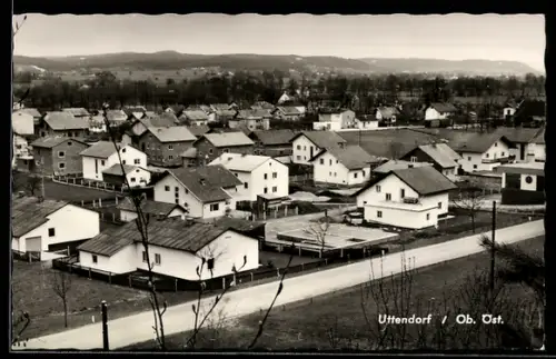 AK Uttendorf /Ob. Öst., Panorama mit Wohnsiedlung aus der Vogelschau