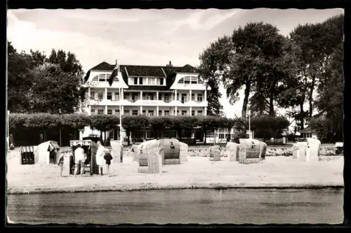 AK Travemünde, Ostseehotel vom Strand gesehen