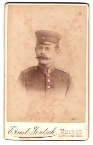 Fotografie Ernst Jentsch, Neisse, Am Berliner Tor, Einjährig-Freiwilliger Unteroffizier vom Inf.-Rgt. Nr. 23 in Uniform
