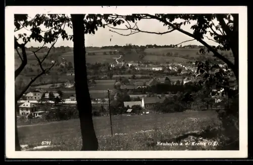 AK Neuhofen a. d. Krems, Ortsansicht mit Kirche