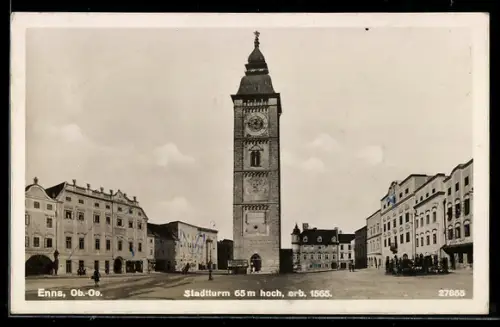 AK Enns /Ob. Öst., Stadtturm mit Platz, Panorama