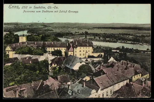 AK Enns /Ob.-Oe., Totalansicht vom Stadtturm mit Schloss Ennsegg