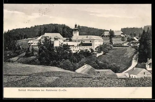AK Waldenfels bei Reichental, Schlossanlage von einem Acker aus