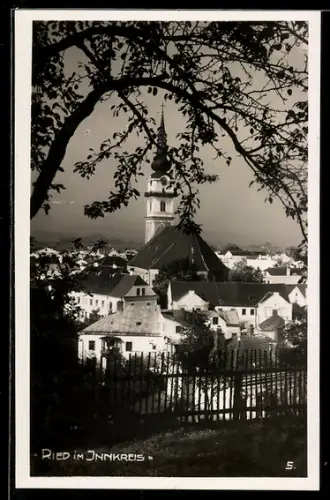 AK Ried im Innkreis, Blick auf Stadt mit Kirchturm