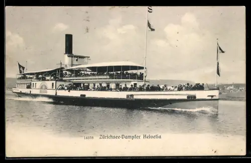 AK Zürichsee-Dampfer Helvetia in Fahrt
