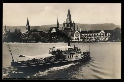 AK Konstanz, Raddampfer Habsburg vor dem Insel-Hotel