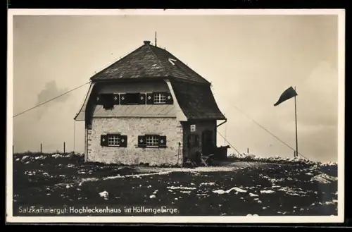 AK Hochleckenhaus im Höllengebirge, Aussenansicht der Berghütte im Salzkammergut