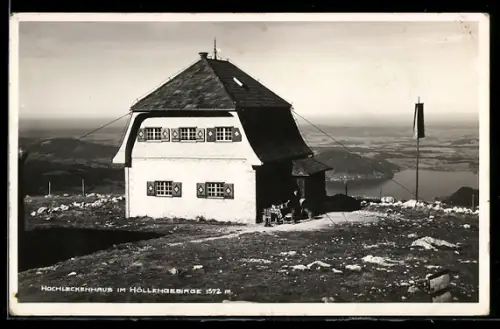 AK Hochleckenhaus im Höllengebirge, Berghütte mit Landschaftspanorama
